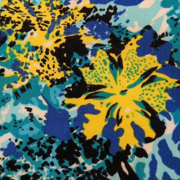 Lovely printed skirt size large - Picture 5 of 9